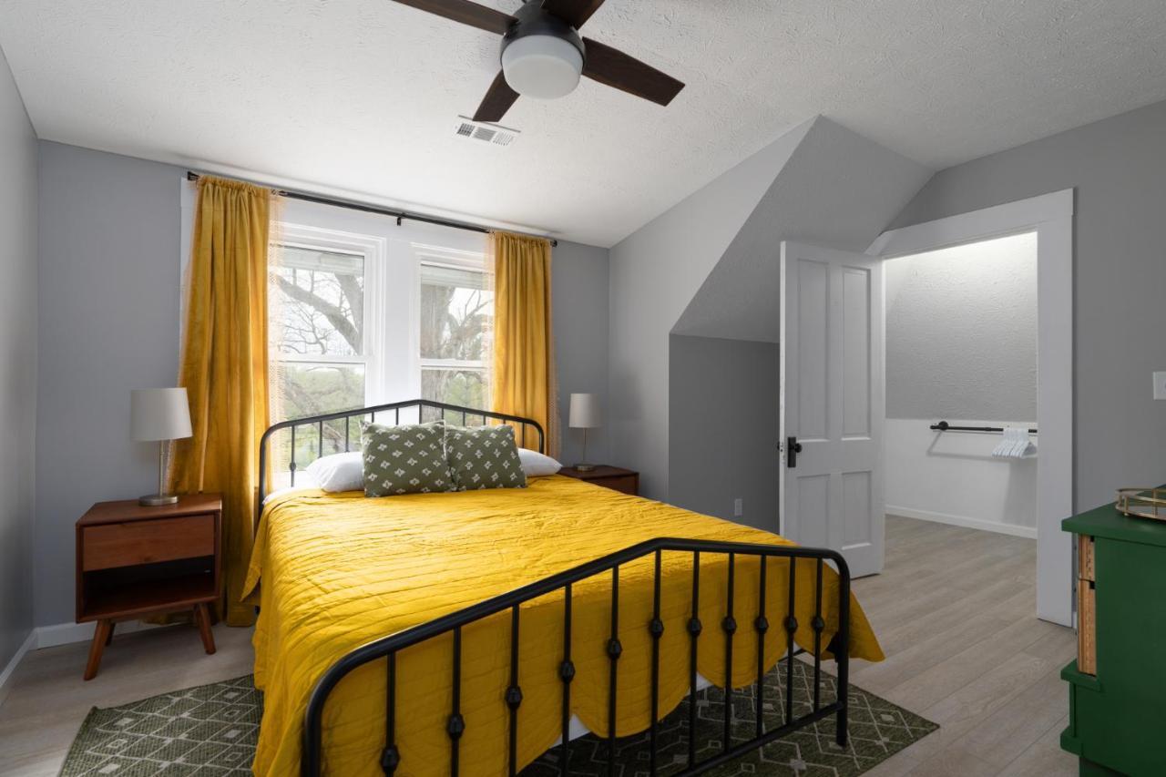Hill 3 Bedroom Near Purdue! River & Park View *