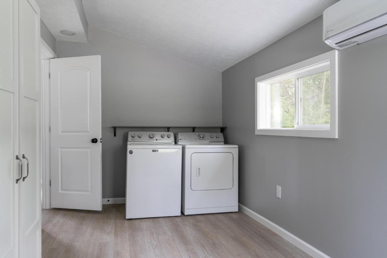 Hill 3 Bedroom Near Purdue! River & Park View West Lafayette